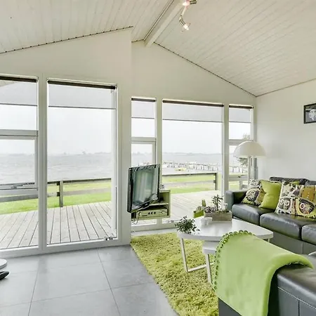 Eksklusiv Beliggende I Vandkanten Ferienhaus *